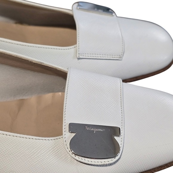 Salvatore Ferragamo White Flats - Picture 5 of 8
